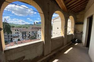 Appartamento di 283 m² con 5 locali a Umbertide