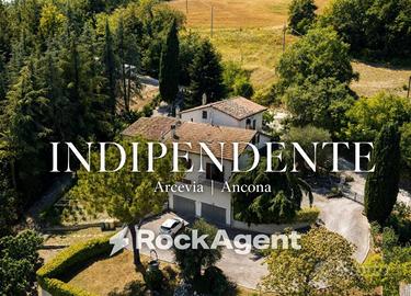 Casa indipendente di 156 m² con più di 5 locali e 