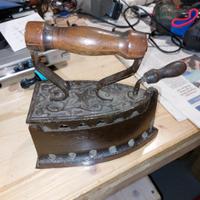 antico ferro a carbo e (ferro a brace) primi 900