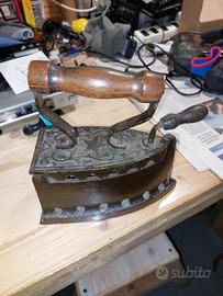 antico ferro a carbo e (ferro a brace) primi 900