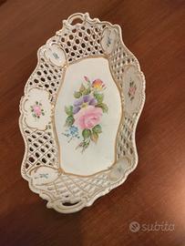 cesto, centrotavola  in porcellana 