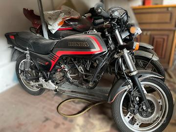 HONDA CB900F BOLDOR incompleta per ricambi