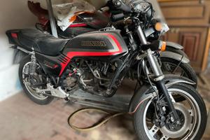 HONDA CB900F BOLDOR incompleta per ricambi