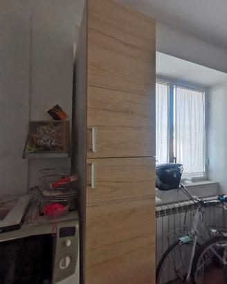 struttura pax ikea con 6 ripiani e ante chiusura