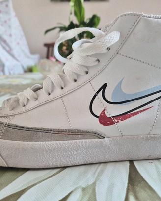 Scarpe Nike Blazer Mid 77 Gs taglia 37.5