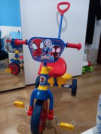 bicicletta con manubrio bambino spiderman