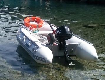 gommone con motore 4 Cv