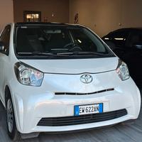 Toyota iQ 1.0 Lounge Automatica Cvt