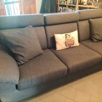 Divano moderno blu scuro – 250€