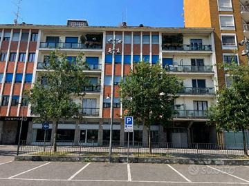 Stanza in appartamento di 75 m² a Vercelli