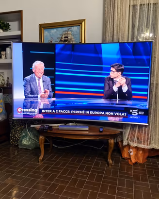 Samsung SUHD 78 4K Curvo UE78JS9500 – Pari a nuovo