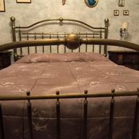Letto in ottone tubolare