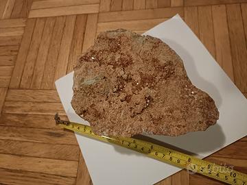 Minerali e pietre da collezione Granato