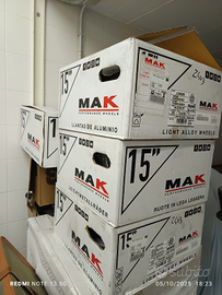 Cerchioni camper con borchie originali