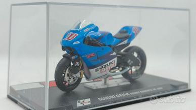 Modellino MotoGP Suzuki GSV-R - Roberts 2004