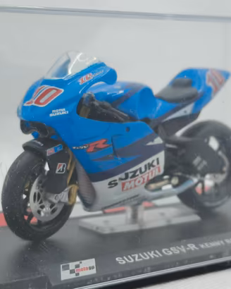 Modellino MotoGP Suzuki GSV-R - Roberts 2004