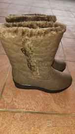 Stivali marroni con pelo da donna