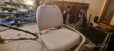 Sedile per bass boat