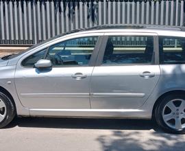Peugeot 307 - 2003 2.0 hdi 7 posti