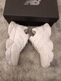 Scarpe New Balance 9060 vestibilità n. 40