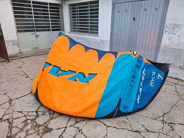 Kite Naish Pivot 7m