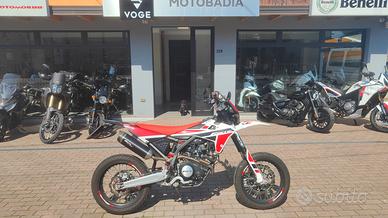 Fantic Motor XMF 125 Performance con scarico Arrow