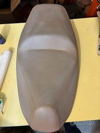 Sella Piaggio Carnaby 250 marrone