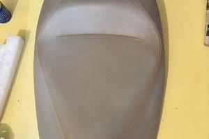 Sella Piaggio Carnaby 250 marrone