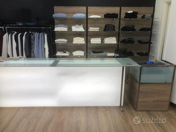 Arredamento per negozio