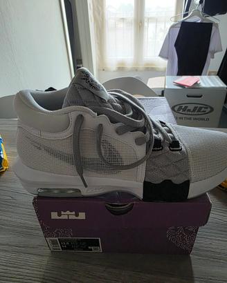 Nike LeBron 8 nuova mai usata 47