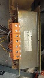 Trasformatore 220 V - 380 V con Neutro 15KV