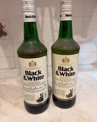 2 Bottiglie Vintage Whisky Black & White anni 70