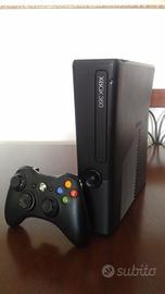 XBOX 360 Slim + cavi + Joystick (NUOVISSIMA)