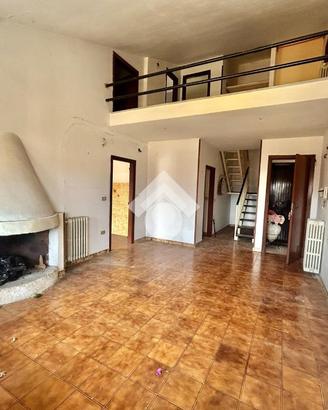 6 LOCALI A CERVINARA