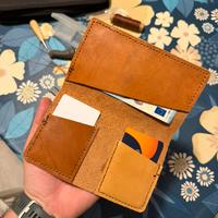 Portafolgio fatto a mano in cuoio