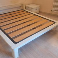 Letto matrimoniale con rete