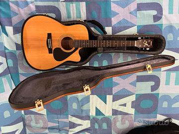 Yamaha FG-411C con custodia rigida originale