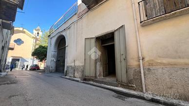 MONOLOCALE A FRATTAMAGGIORE