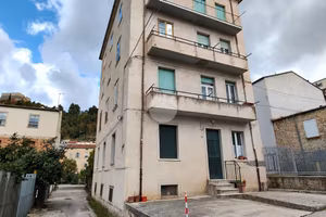 4 LOCALI A CAMPOBASSO