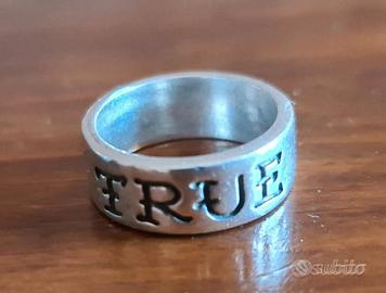 Anello El Rana in argento modello True Love