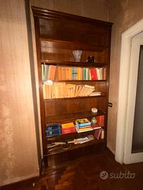 Libreria in legno stile classico