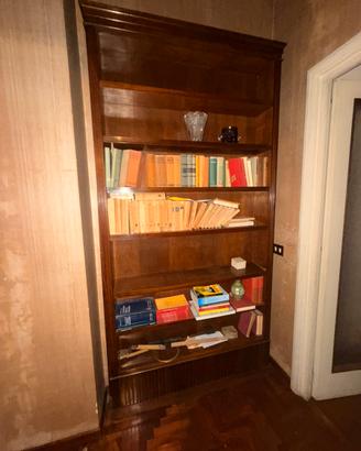 Libreria in legno stile classico