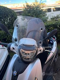 Cupolino originale Piaggio Beverly 400 hpe