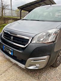 Peugeot nuova omologata trasporto sedia a rotelle