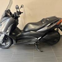 Yamaha X-Max 300
