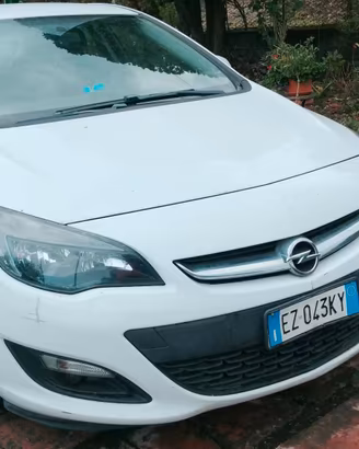 Opel Astra J 1.6 CDTI 110 CV (2015) – Tagliandata 
