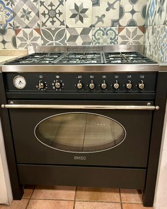 Cucina gas SMEG freestanding 6 fuochi antracite