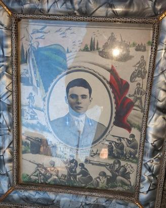 Foto ricordo militare di soldato post-IIGM