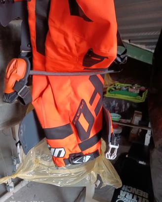 Pantaloni+Pettorina+Guanti UFO  bambino