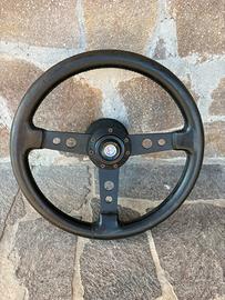 Volante sportivo auto Alfa Romeo vintage